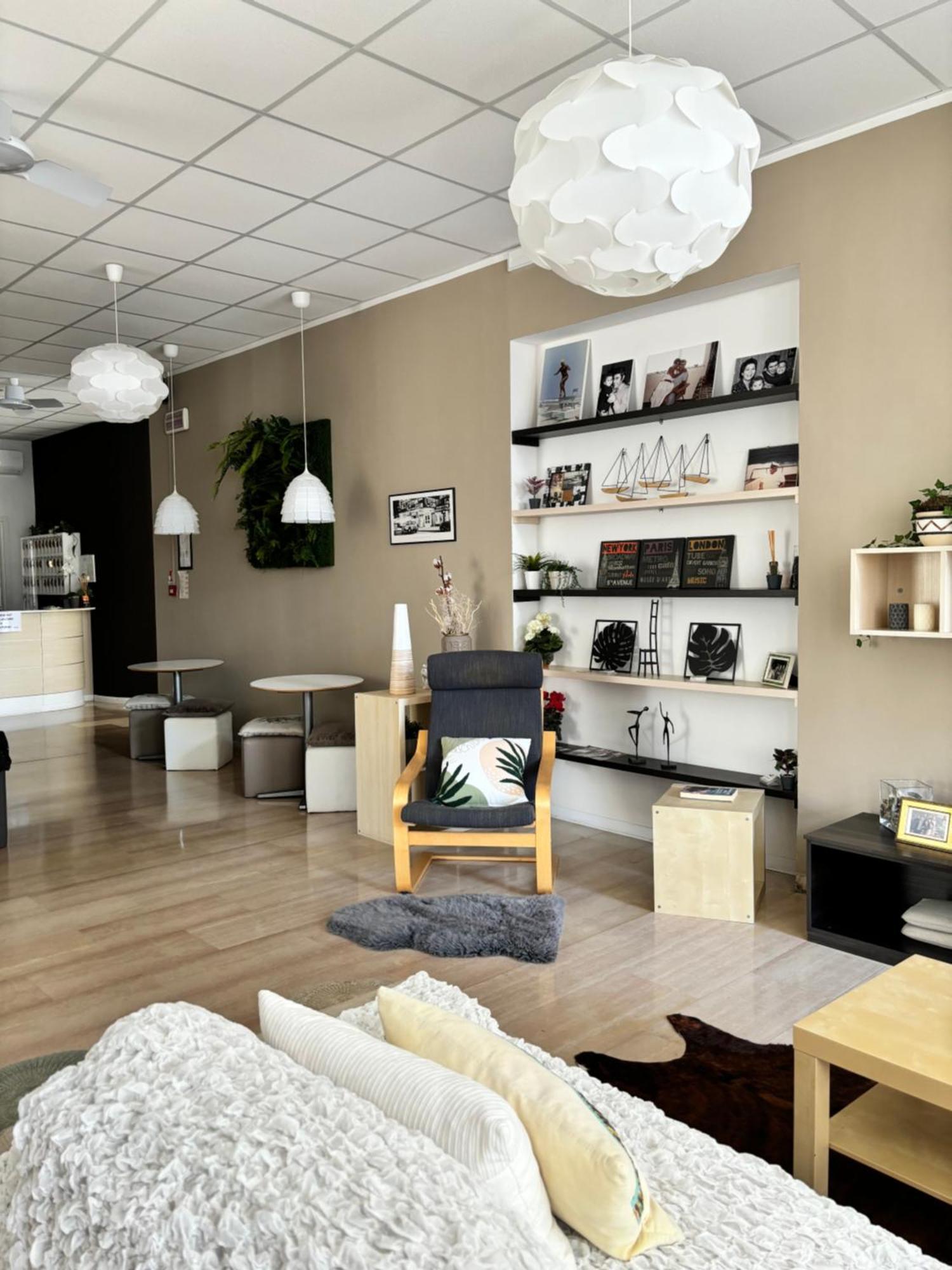Hotel Augustus Милано Мартима Екстериор снимка